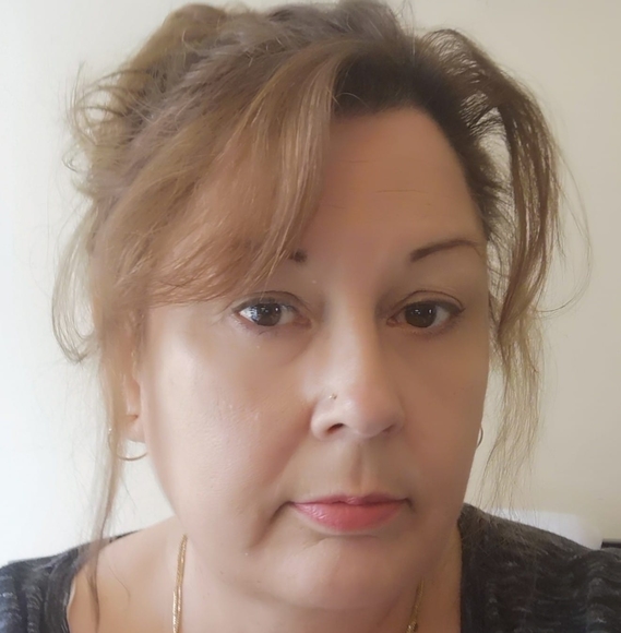 Meet your Posher, Laura - Picture 1 of 1